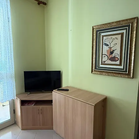 Apartman Family - Mali I Robit Golem